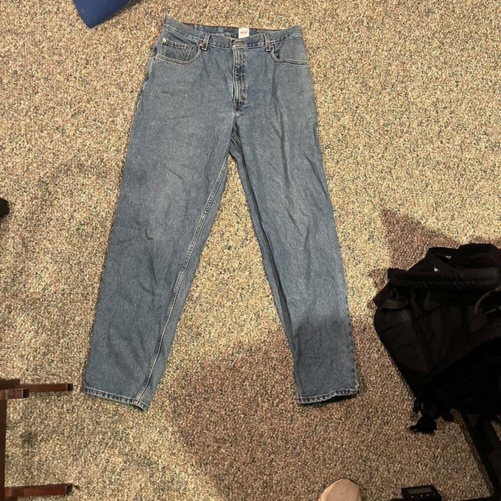 Levis 36X34 Blue Jeans
Beautiful Fade
Very Stylish 
#Y2K #Skater #CoreCore #Olde